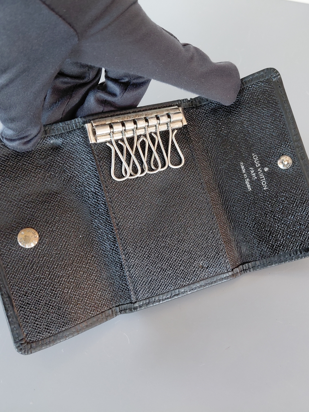 Louis Vuitton Black Epi Leather Key Holder Wallet - Picture 3 of 6